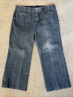 JM Collection Relaxed Straight Jeans in Lightly Distressed Blue Denim. Size 12S